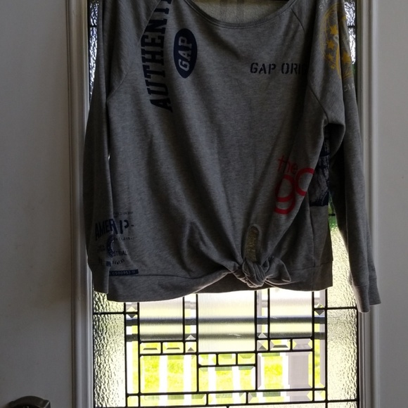 Gap gray sweatshirt. Tags removed but never worn - Picture 1 of 1